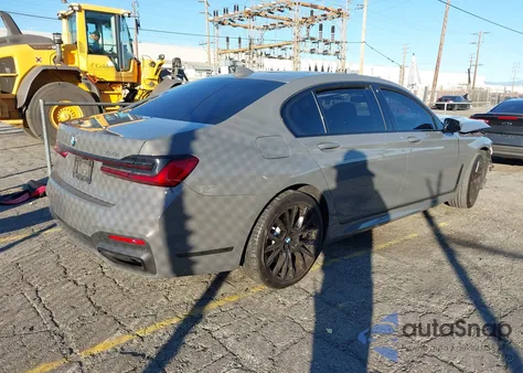 2022 BMW 750 I xDrive z USA, uszkodzony, nr VIN WBA7U2C05NCH54835